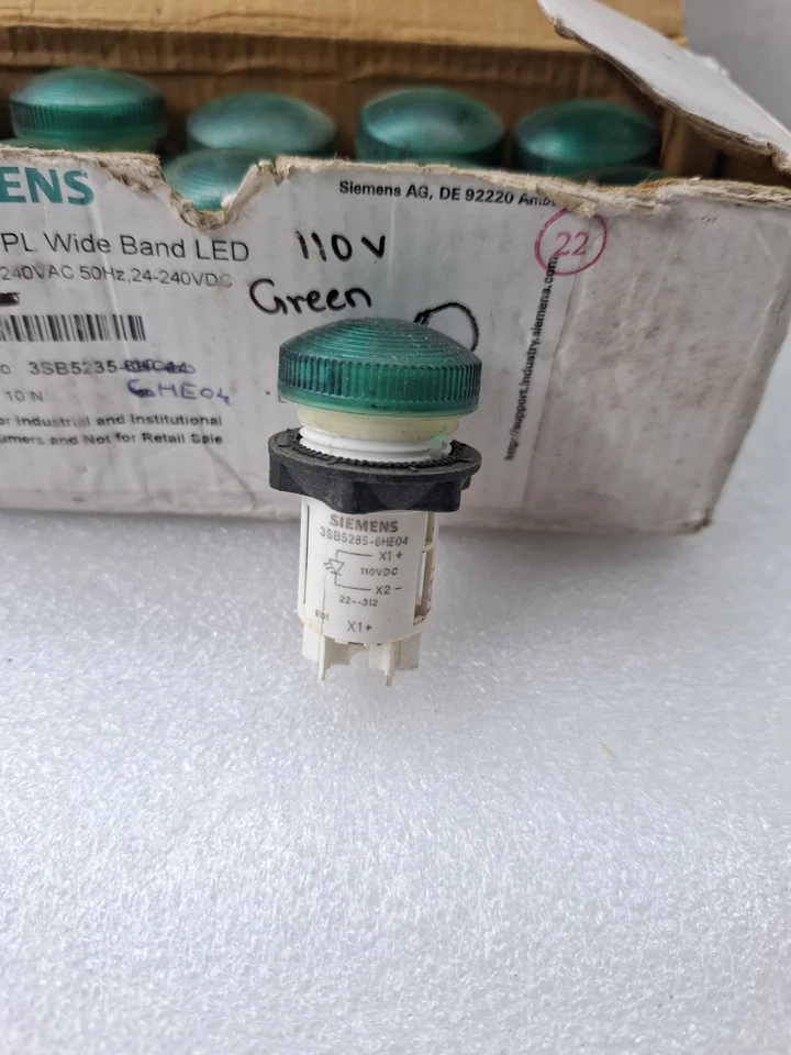 LOT OF 10PCS SIEMENS COMPACT PL WIDE BAND LED GREEN